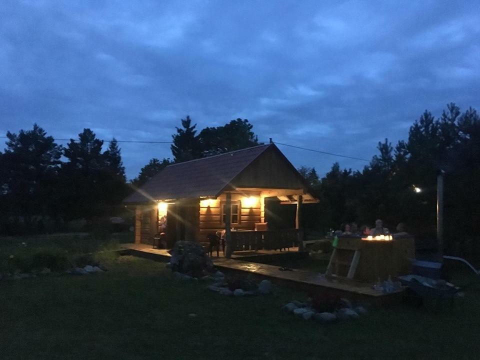 Männiste Holiday Home Hiievalja Exterior foto